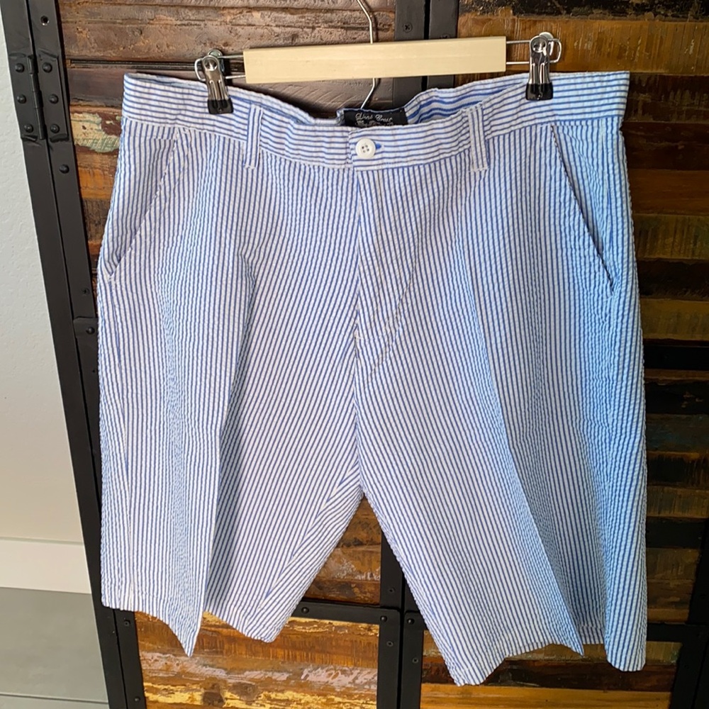 Men’s seersucker golf shorts